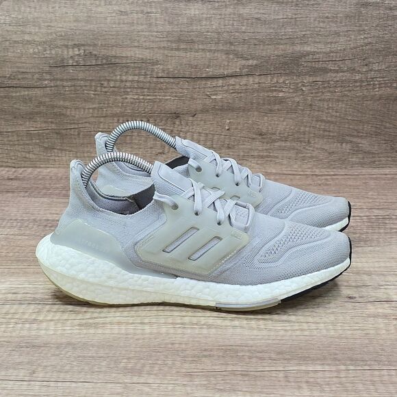 Adidas Ultraboost 22 Women's Size 7.5 Gray Running Shoes (GX5594) - Picture 1 of 9
